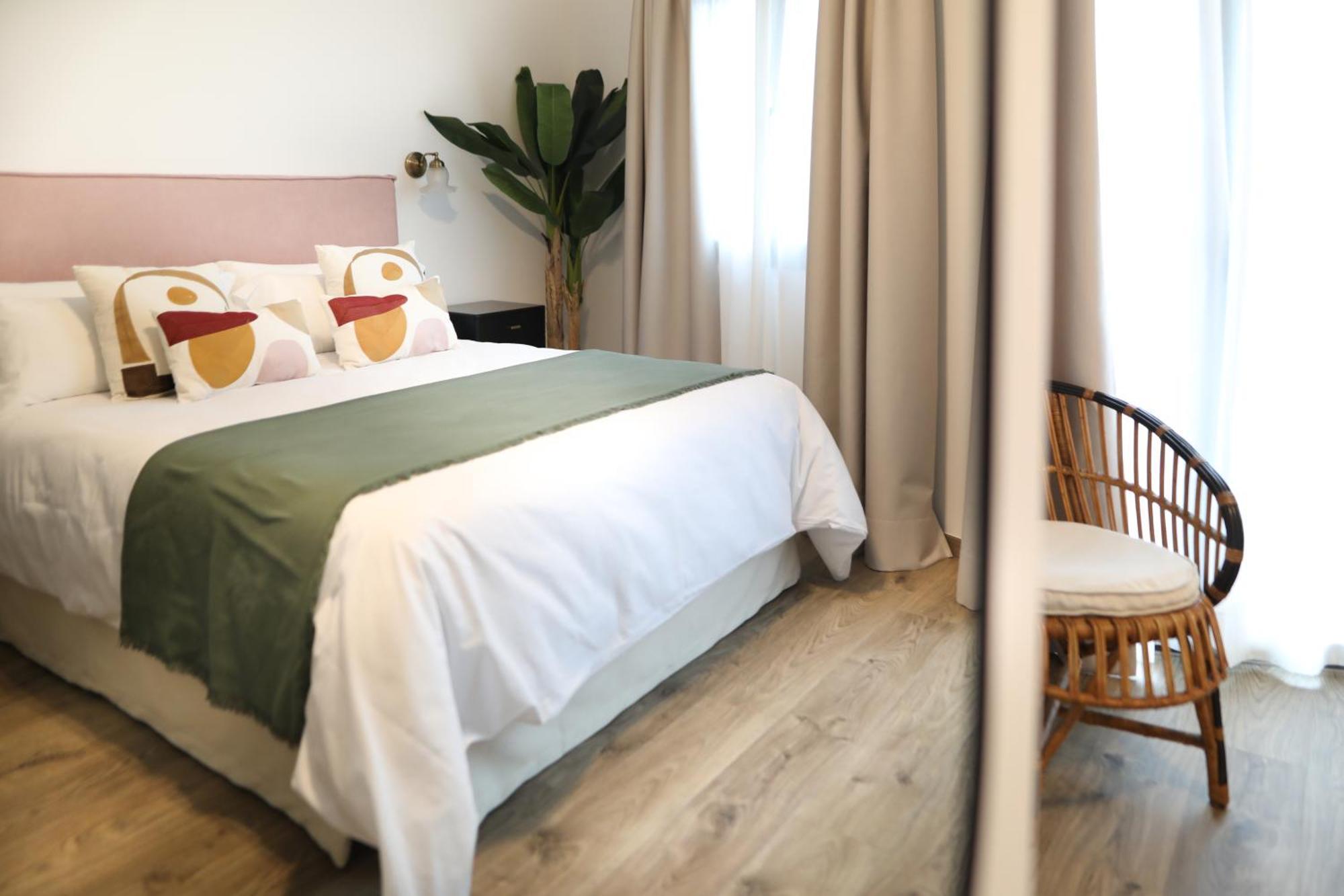 Le Petit Boutique Hotel (Adults Only) Сантандер Экстерьер фото