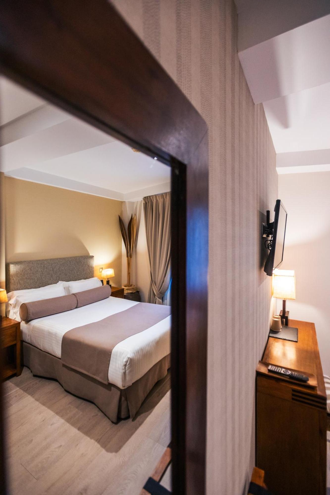 Le Petit Boutique Hotel (Adults Only) Сантандер Экстерьер фото