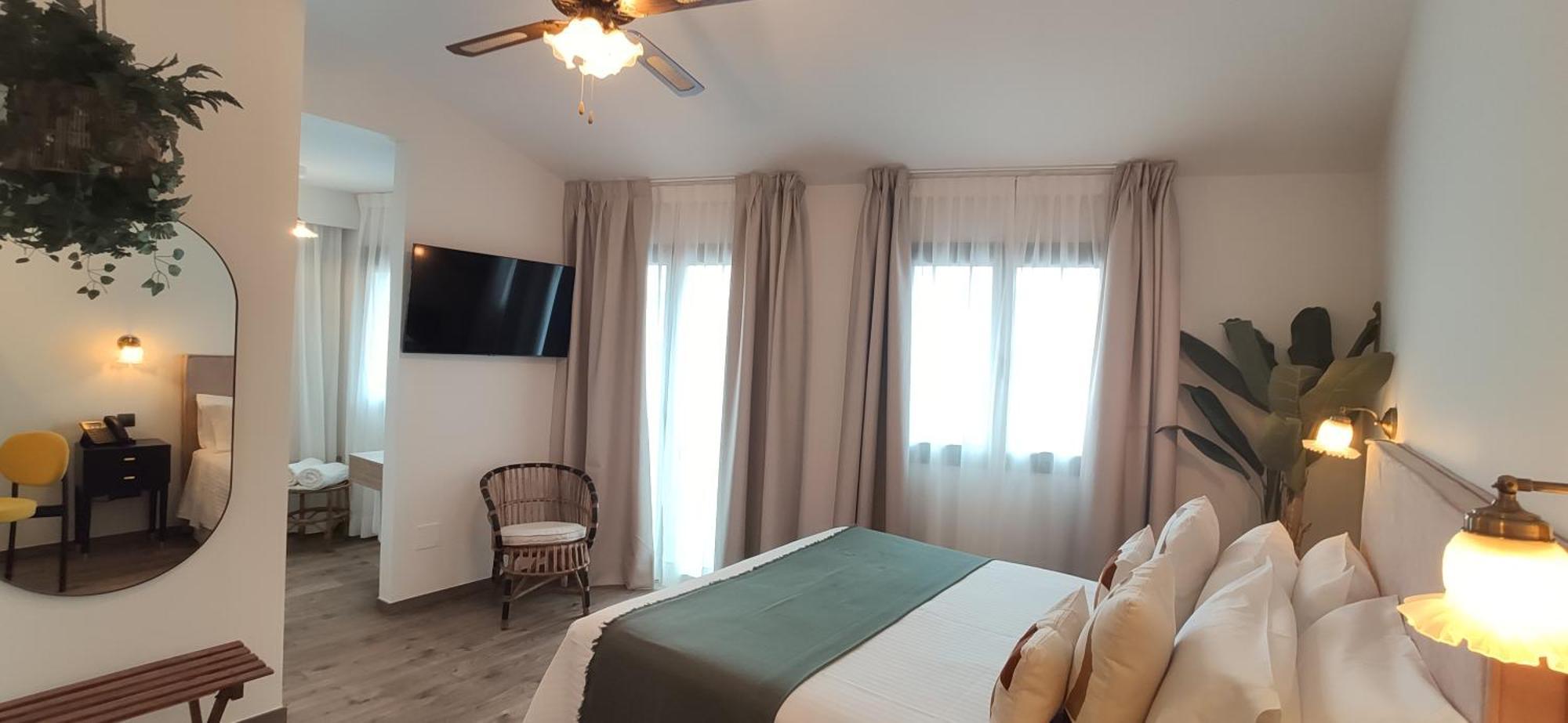 Le Petit Boutique Hotel (Adults Only) Сантандер Экстерьер фото